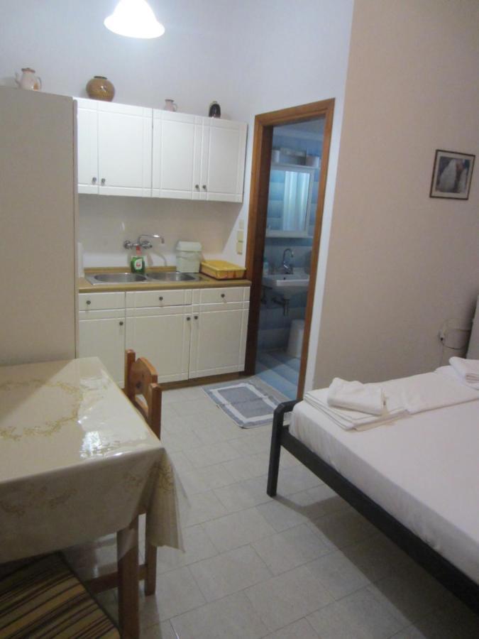 Katerina Apartments Triovasálos 외부 사진