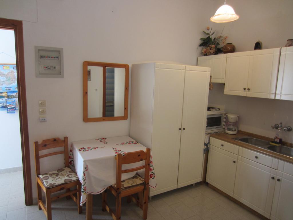 Katerina Apartments Triovasálos 외부 사진