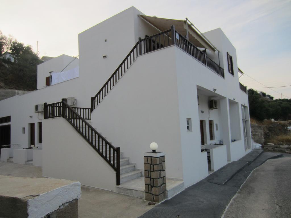 Katerina Apartments Triovasálos 외부 사진