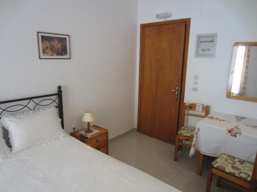 Katerina Apartments Triovasálos 외부 사진