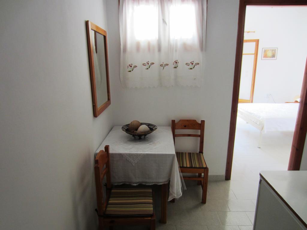 Katerina Apartments Triovasálos 외부 사진