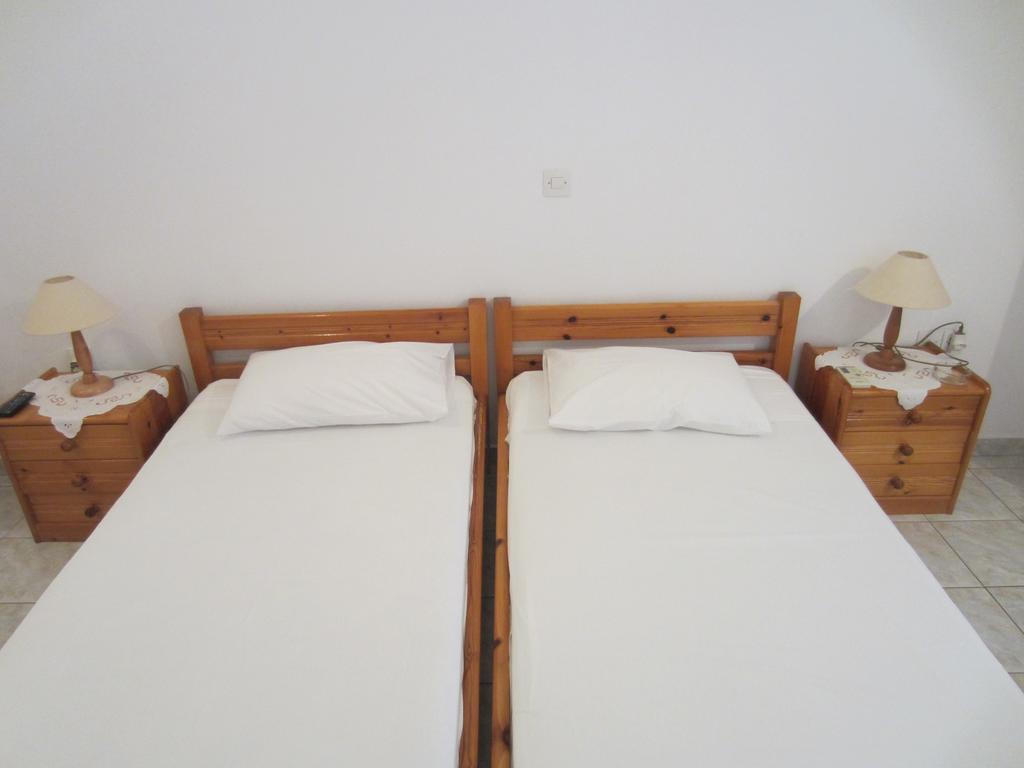 Katerina Apartments Triovasálos 외부 사진
